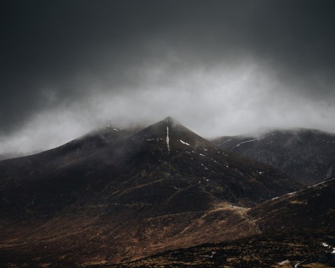 The view from Commedagh to Slieve Bearnagh