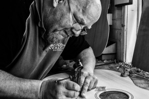 Avalon Guitars, sound hole bracing