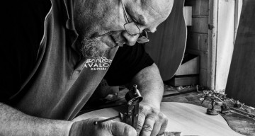 Avalon Guitars, sound hole bracing