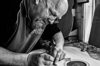 Avalon Guitars, sound hole bracing