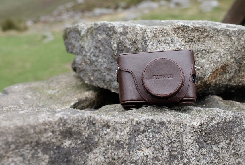 Fujifilm X100 in case