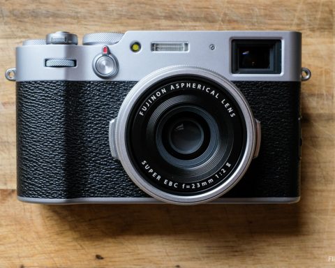 Fujifilm X100V